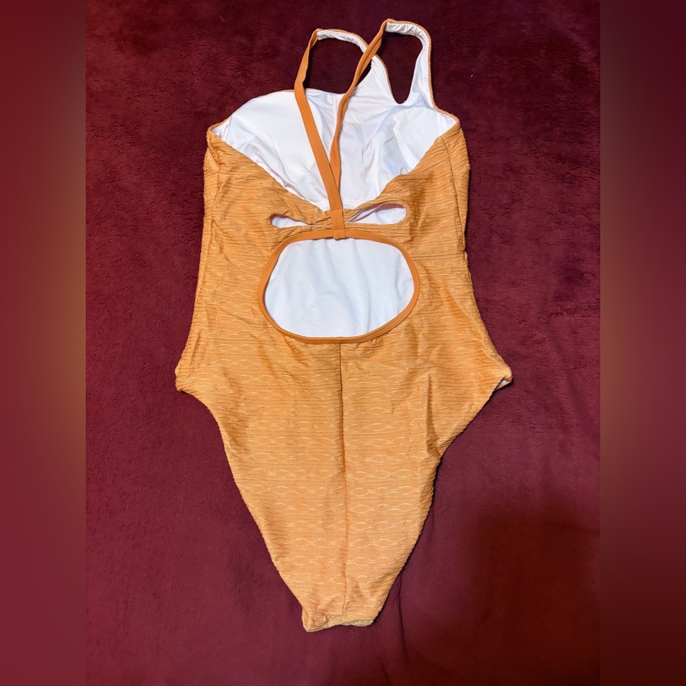 Cupshe Coral Lurex One-Shoulder One Piece Swimsuit - Picture 4 of 5